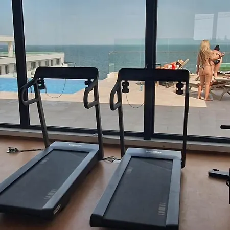Infinity - Pool & Navodari